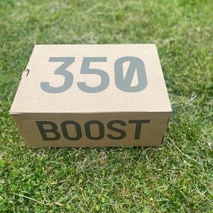 Yeezy Boost 350 V2 ‘Zebra’